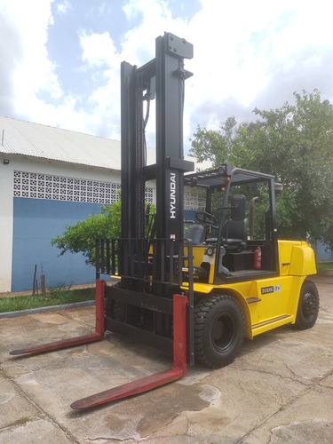 Empilhadeira Hyundai 7,0t * Diesel * 2016 - 7 Toneladas