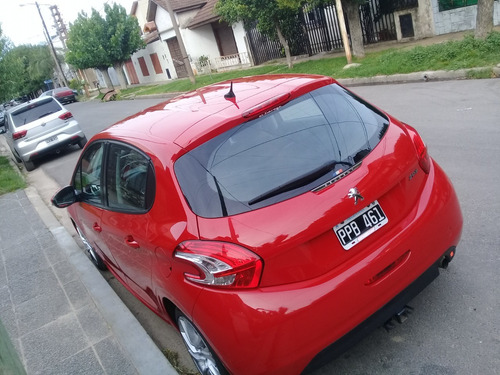 Imagen 9 de 16 de Peugeot 208 2016 1.5 Allure Touchscreen