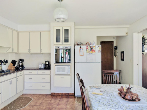 Cómoda Casa En Venta Y Alquiler En Martinez.