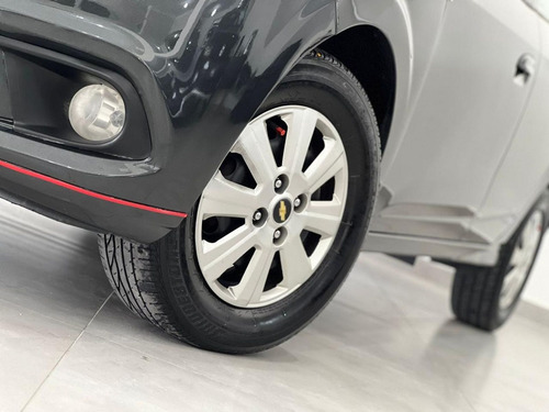 Chevrolet Onix HATCH LT 1.0 8V FlexPower 5p Mec.