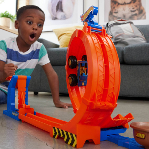 Hot Wheels Monster Trucks Competencia De Big Foot Giros Multicolor