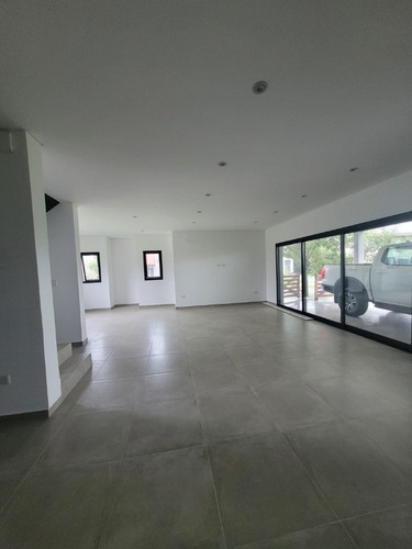 Casa En Venta 4 Amb. A Estrenar Barrio Santa Rita-canning