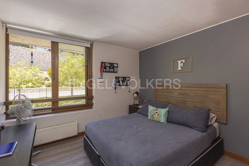 Casa Mediterránea En Arriendo En Condominio Seguro.