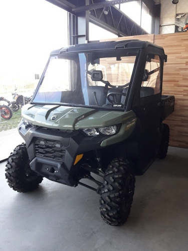 Imagen 1 de 15 de Can Am Defender Hd8 Dps Cabinado Unico En El Pais Motoswift