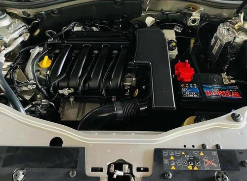 Imagen 4 de 9 de Renault Duster 2017 1.6 Ph2 4x2 Dynamique 110cv