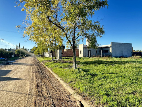 Venta Terrenos En Lobos, Barrio Abierto, Con Servicios