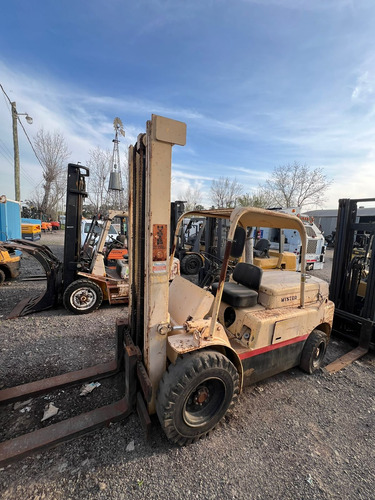 Autoelevador Hyster 3500kg Motor Perkins 6 Torre Doble Alta