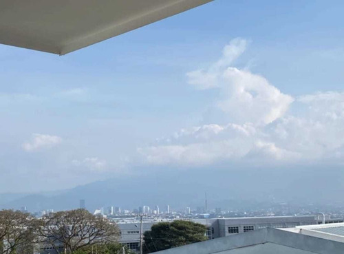 Imagen 9 de 17 de Amplia Residencia 3 Hab En Heredia