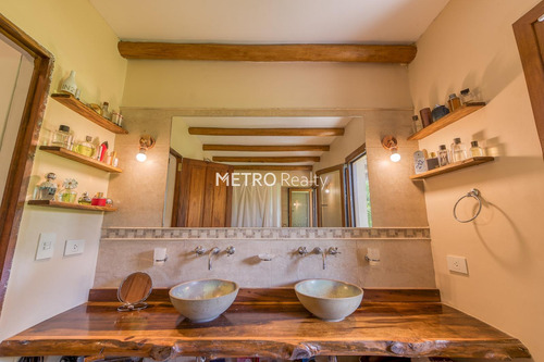 Casa En Venta Sobre Lote De 1 Hectarea En Loma Escondida, Open Door