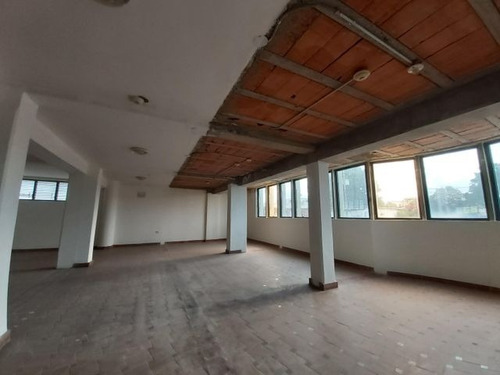 Imagen 30 de 30 de Local Comercial En Venta En Centro Barquisimeto Lara ++22-11158 */ M.c T. N° +0-4-2-4- 5.5.6. 5.7. 5.9 *--**