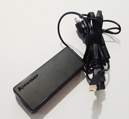 Cargador De Laptop Original Lenovo Tipo C 65 W 