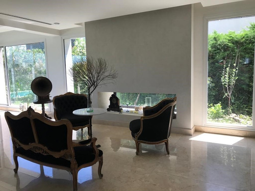 Casa En Venta Ubicado En El Golf, Nordelta