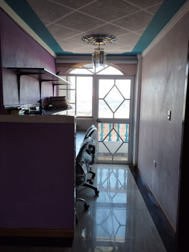 De Oportunidad Se Vende Hermosa Casa Tipo Americana En El Sur De Quito; Negociable.