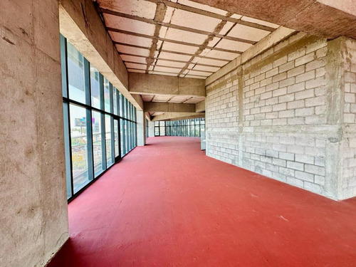 Oficina En Renta En Corporativo Distrito Sur, En El Corazón De Periférico Sur.