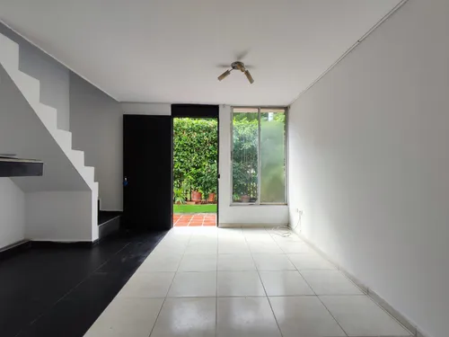Casa En Venta En Los Trapiches. Cod V30139