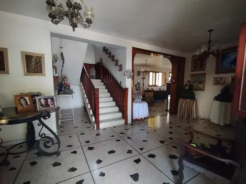 Casa Quinta En Venta Ubicada En Urbanizacion Trigal Norte Valencia. St