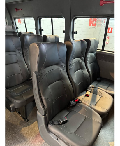Renault Master 2.3 Dci Diesel Minibus Executive 16l L3h2 3p