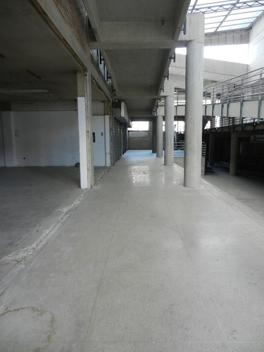 Imagen 3 de 12 de Alquilo Local 220m2 Santa Mónica 7688