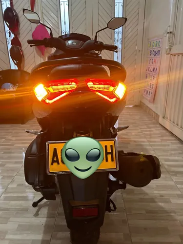 Motocicleta N-max, C. C 155, Único Dueño Y Excelente Estado