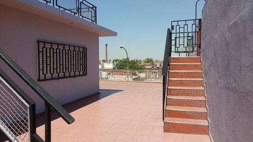 Venta Galpon/ Deposito 437 M2 Valentin Alsina Lanus