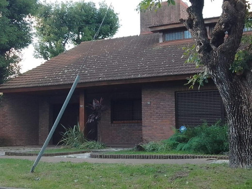 Imagen 2 de 7 de Casa Chalet - Ituzaingó Norte - Venta - 5 Ambientes - Próximo A Santa Rosa Toma Menor Valor