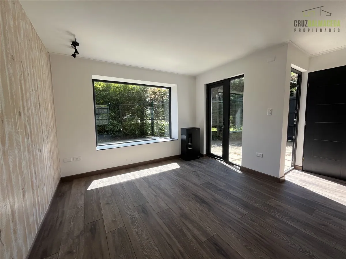 Imagen 3 de 19 de Casa En Venta De 2 Dorm. En Puerto Varas