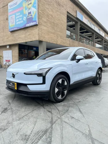 Volvo EX30 EXTENDED RANGE PLUS