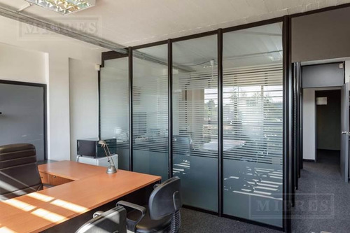 Oficina En 3er.piso En Venta En Tigre Centro.