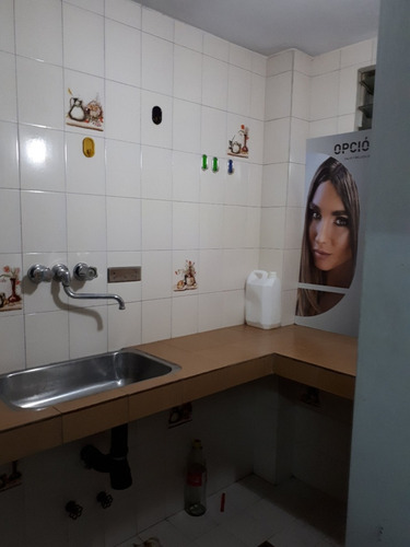 Imagen 9 de 13 de Venta Local En Isidro Casanova