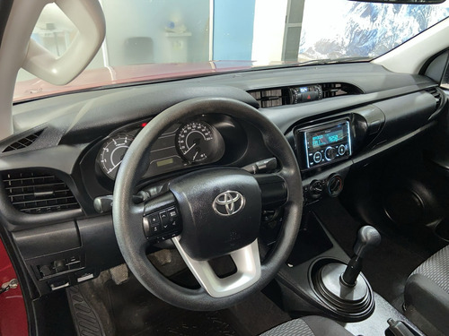 Toyota Hilux Dx 4x4 Pcyp60