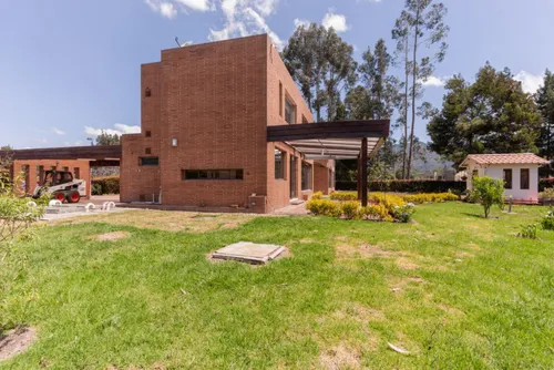 Casa En Venta En Guaymaral. Cod V4316