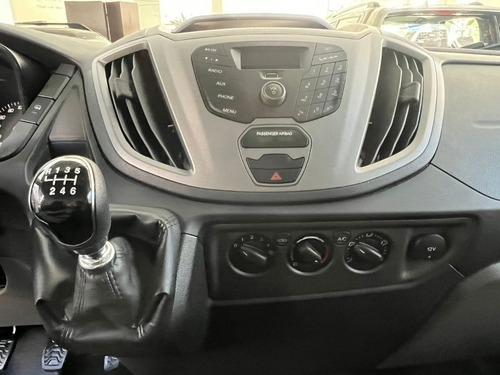 Imagen 16 de 20 de Ford Transit Furgon Medio Techo Elevado