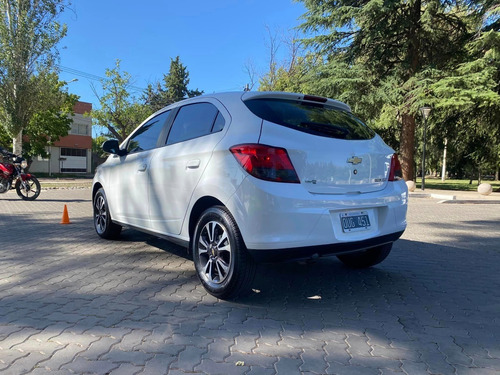 Imagen 6 de 11 de Vendo - Financio Chevrolet Onix Ltz 2015 Full