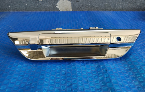 Maçaneta Externa Caçamba Hilux 17 18 19 20 21 2022 2023 2024 (Usado)