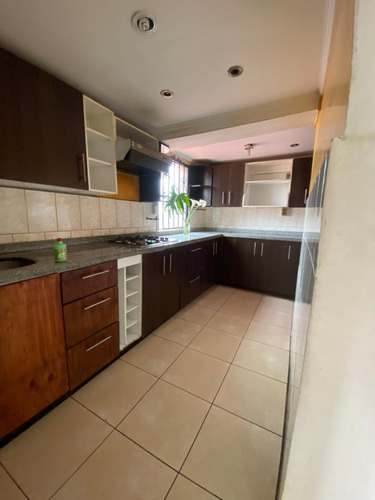 Casa Vista Al Mar, Garaje, Balcón, 3 Drmts, 2 Baños, Patio.