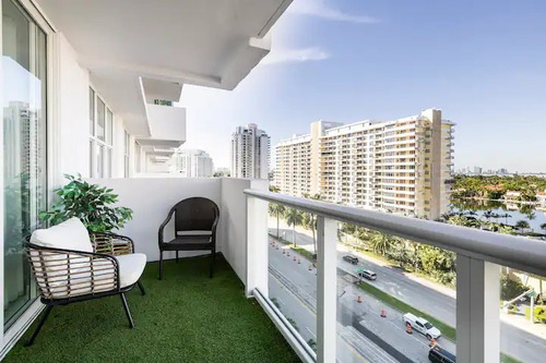 Imagen 5 de 15 de Departamento Sobre La Playa En Miami Con Estacionamiento
