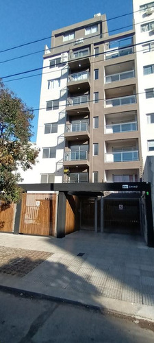 Imagen 2 de 13 de Edificio - Moron Sur