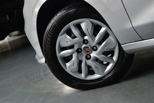 Imagen 8 de 17 de Fiat Argo 1.3 Drive Gse Manual 2017 - Car Cash