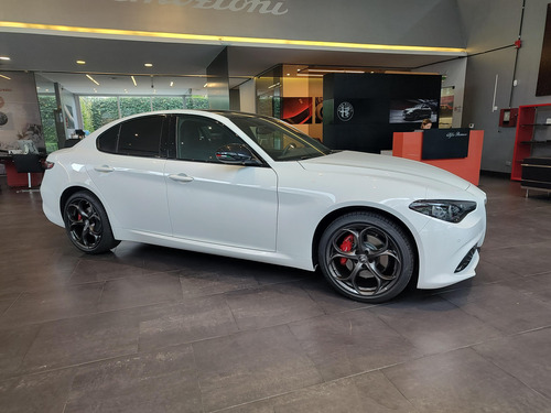 Alfa Romeo Giulia 2.0 280cv Veloce