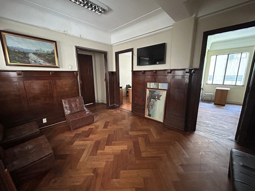 Estupenda Oficina Ubicada En Pleno Barrio Cívico Santiago