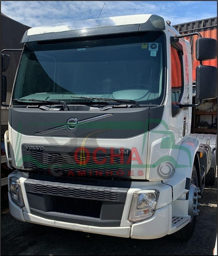 Imagem 12 de 13 de Caminhão Volvo Vm 330 4x2 Ano 2020