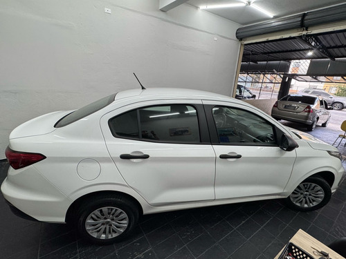Fiat Cronos 1.0 Flex 4p