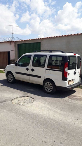 Imagem 6 de 13 de Fiat Doblo 2016 1.4 Attractive Flex 5p