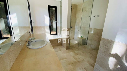 Casa En Venta Las Cumbres 3 Dormitorios - Ref : Pbi598