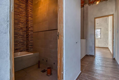Duplex Venta 2 Dormitorios, 2 Baños - Terreno 110 Mts 2 - City Bell