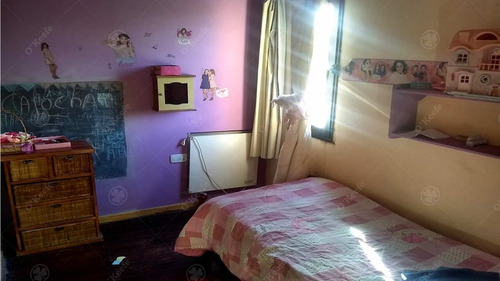 Imagen 4 de 14 de Moderna Casa Quinta Inmejorable Ubicación Sobre Asfalto A Metros De Ruta 2