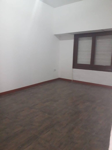 Alquiler 2 Amb 1er Piso Frente A Estación