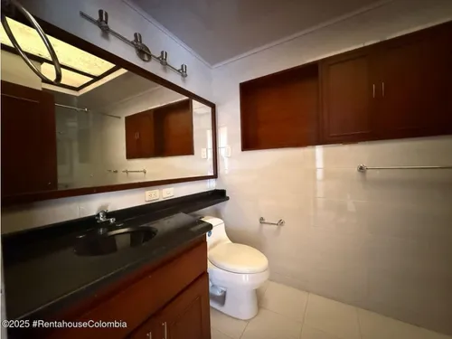 Comercial En Bogota Rah Co: 25-1468