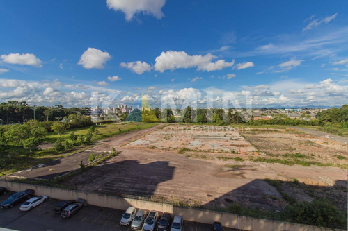 Apartamento Com 2 Dormitórios À Venda, 51 M² Por R$ 229.900,00 - Pinheirinho - Curitiba/pr - Ap0124