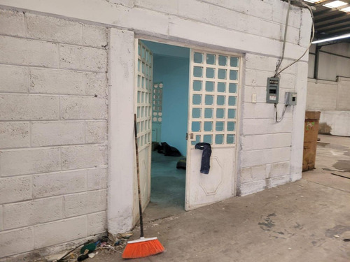Bodega En Venta En San José El Alto, Querétaro, Qro.